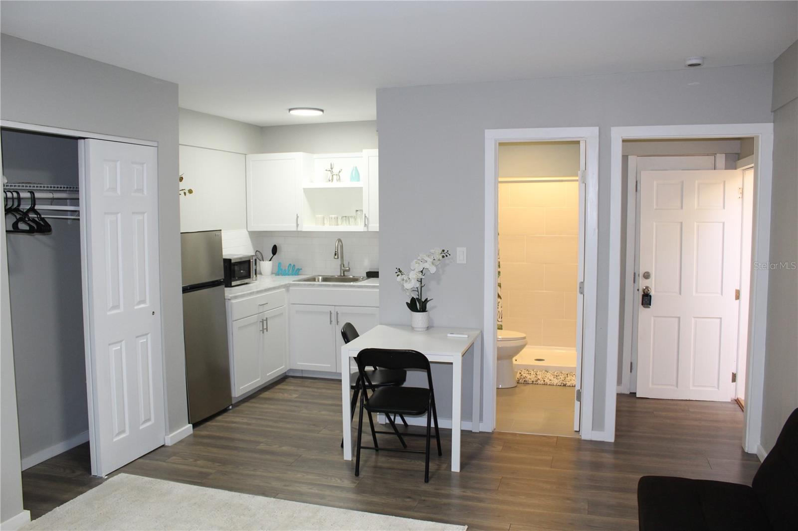 LAKE PASADENA DEV - Residential Lease