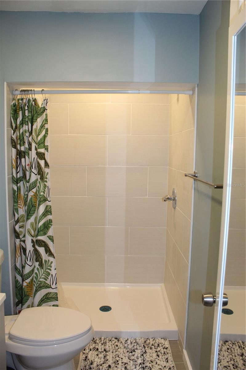 LAKE PASADENA DEV - Residential Lease