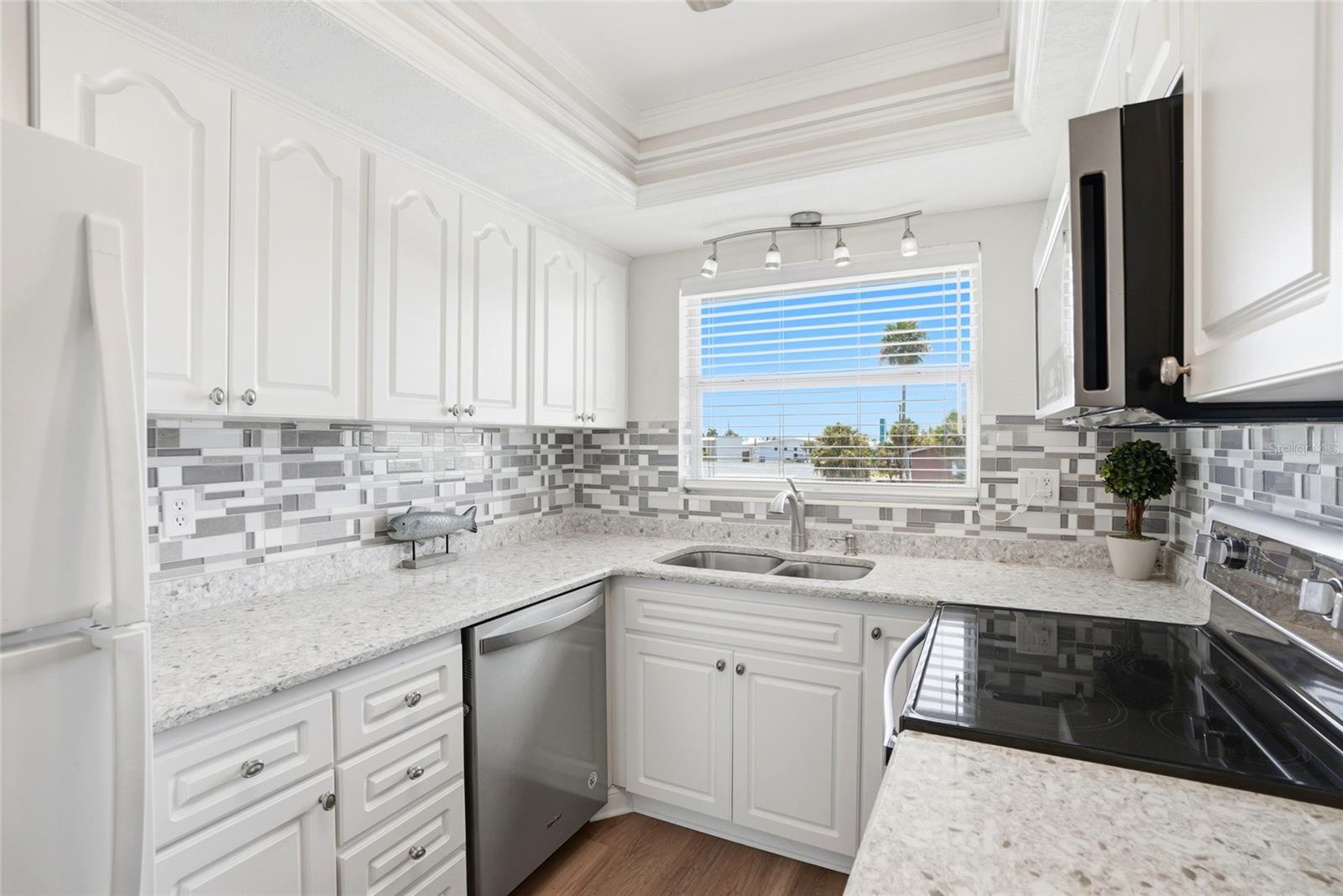 SYLVETTE CONDO - Residential