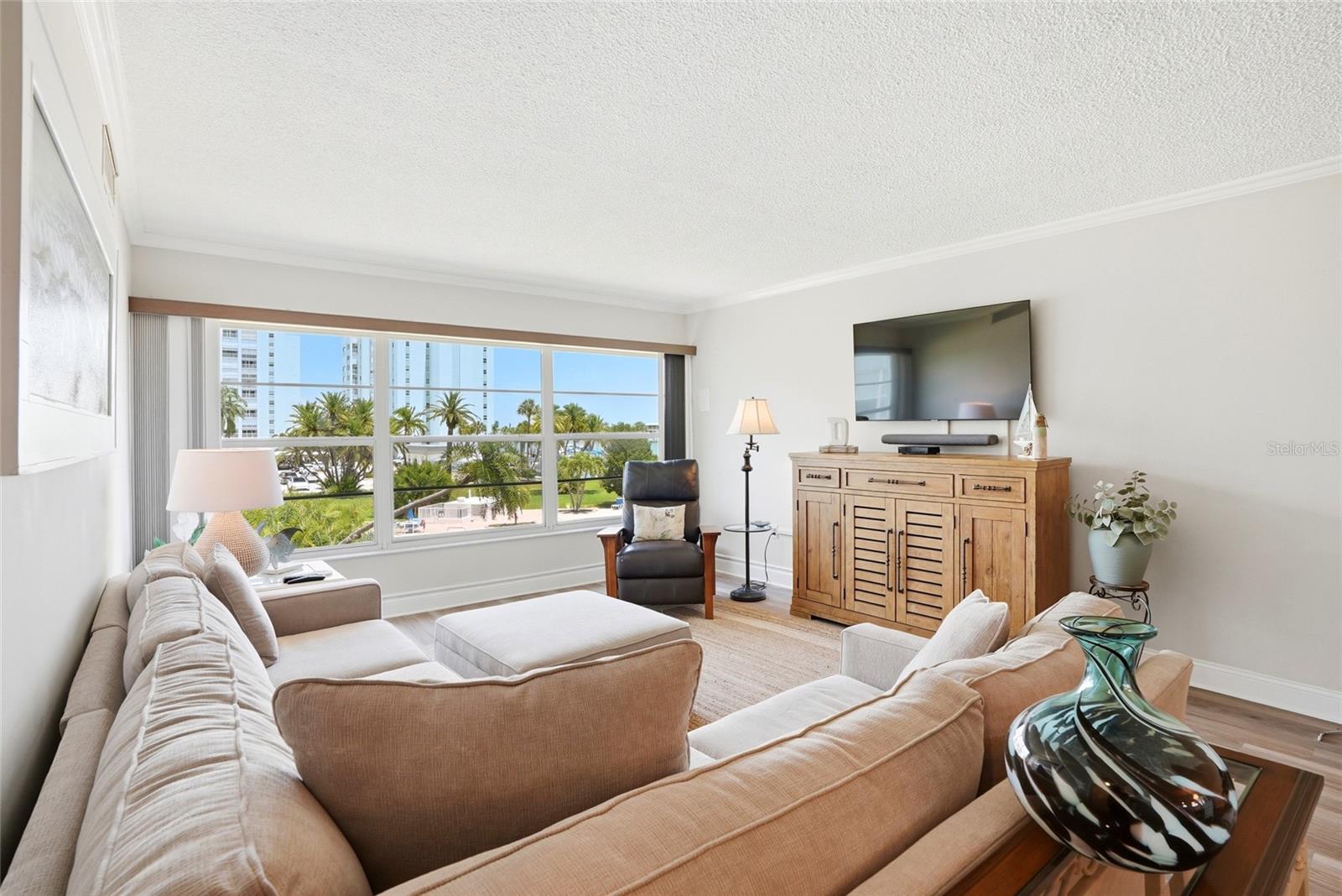 SYLVETTE CONDO - Residential