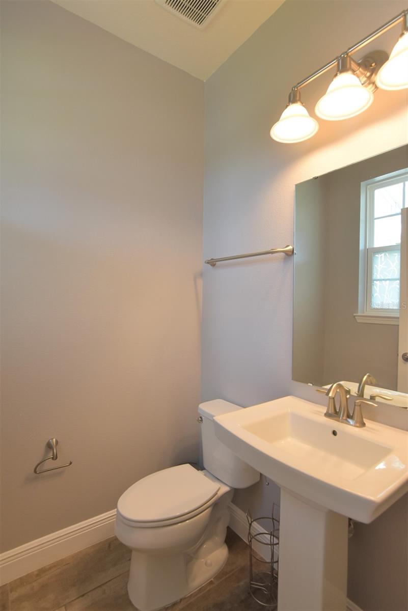 VINEYARDS/HORIZONS WEST PH 2B - Residential Lease