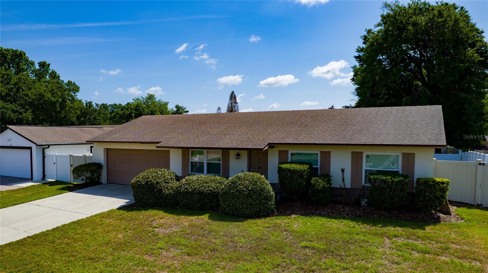 AZALEA WOODS - Residential