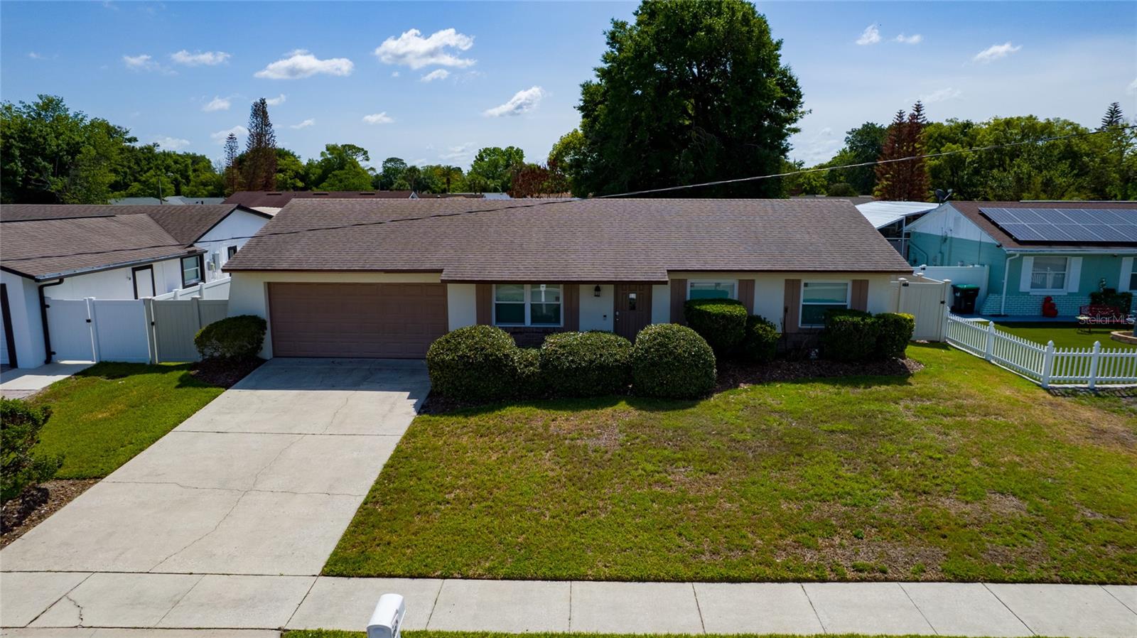 AZALEA WOODS - Residential