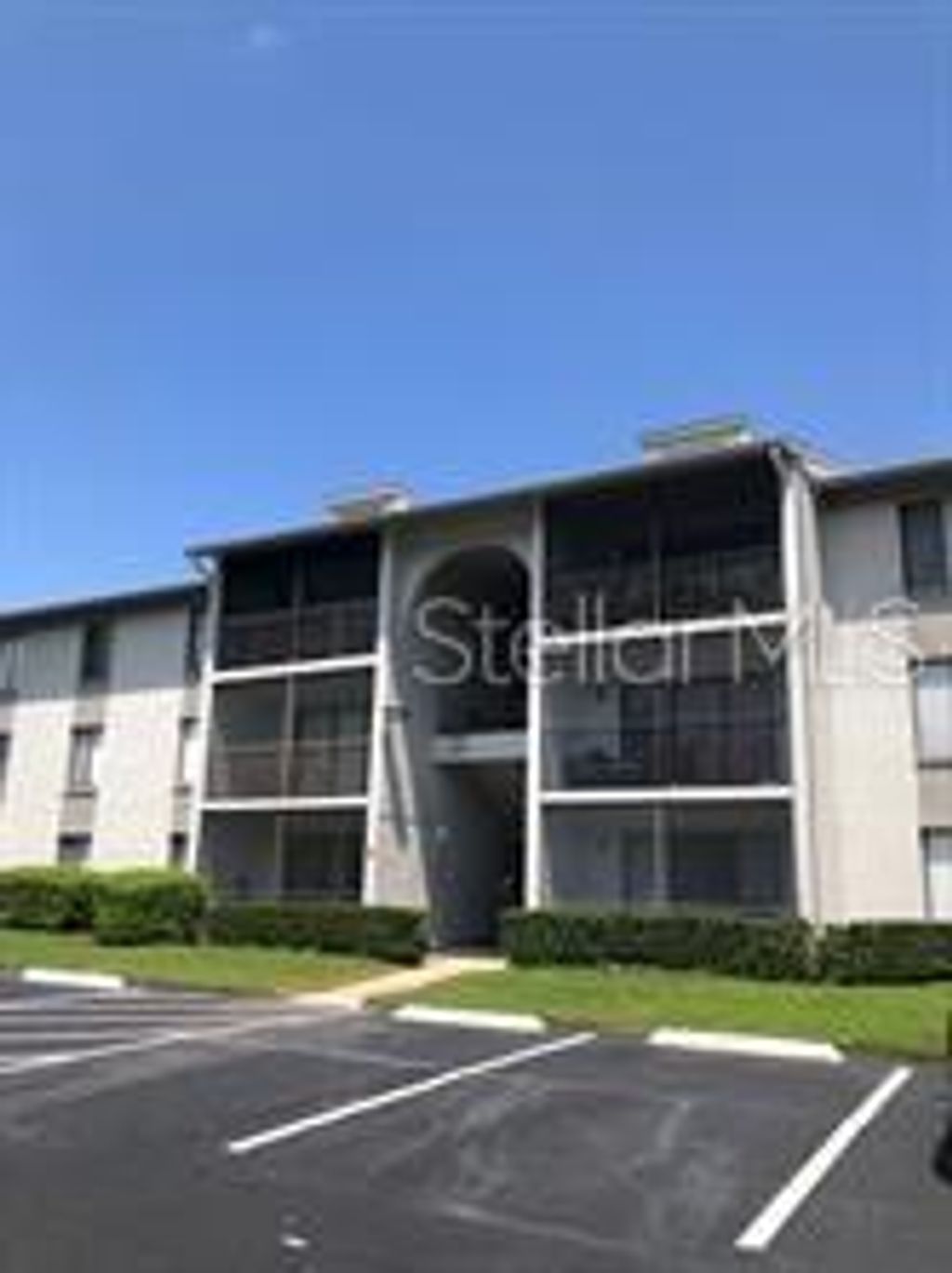 Photo of 1013 S Pine Ridge Circle #3C, Sanford, FL 32773 (MLS # O6378481)