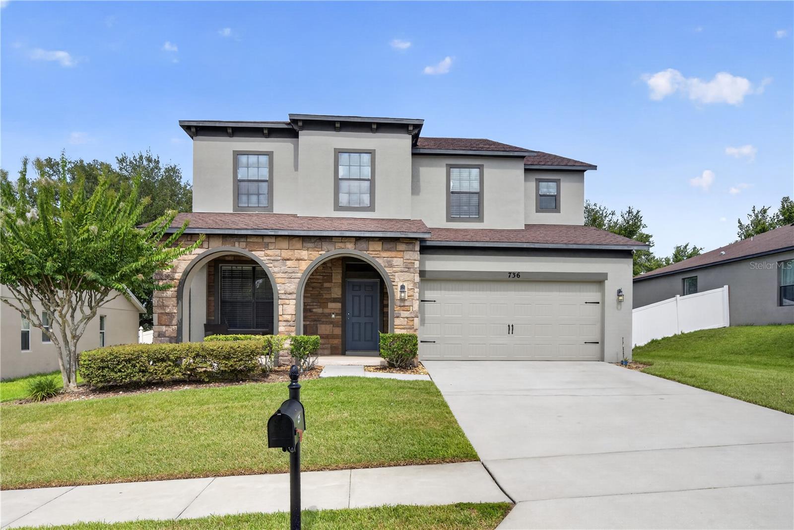 736 WOODS LANDING DRIVE