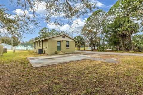 A home in DAYTONA BEACH