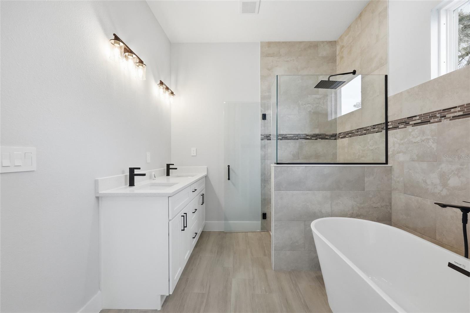 MARION OAKS UN 01 - Residential