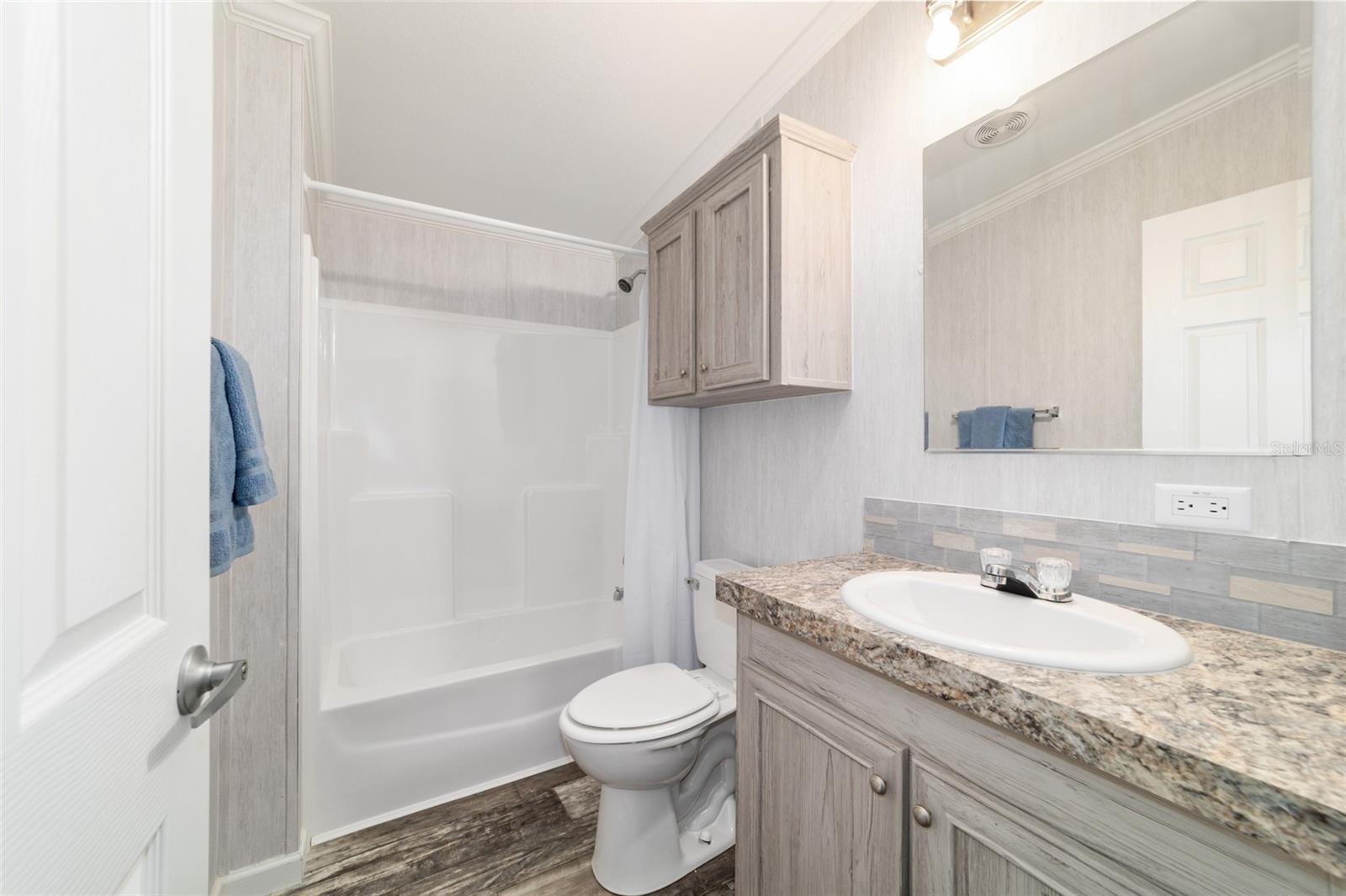 RAINBOW PARK UN 08 - Residential