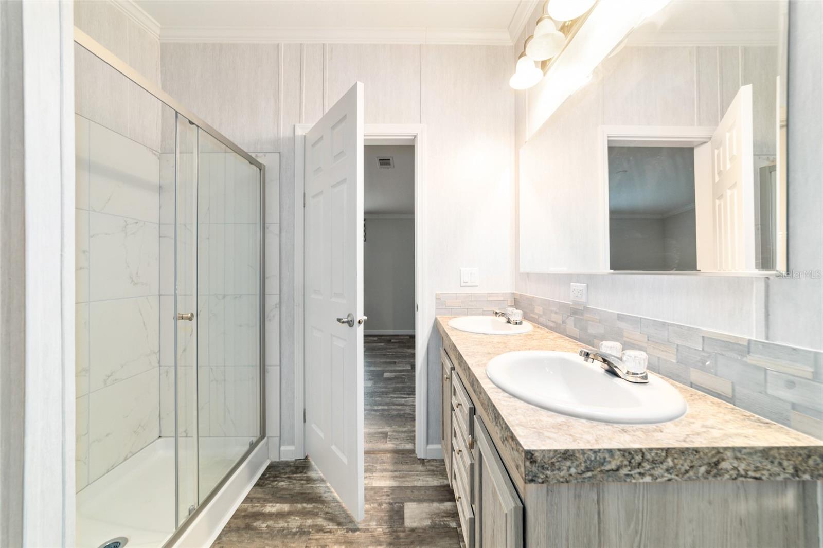 RAINBOW PARK UN 08 - Residential