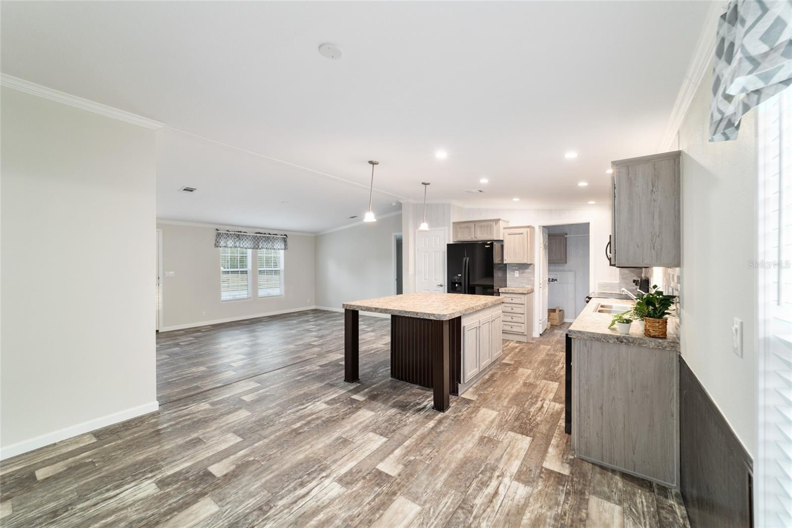 RAINBOW PARK UN 08 - Residential