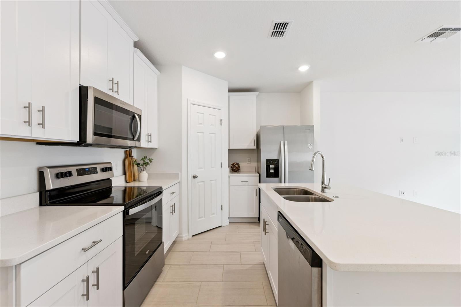 CHASE LANDING - Residential