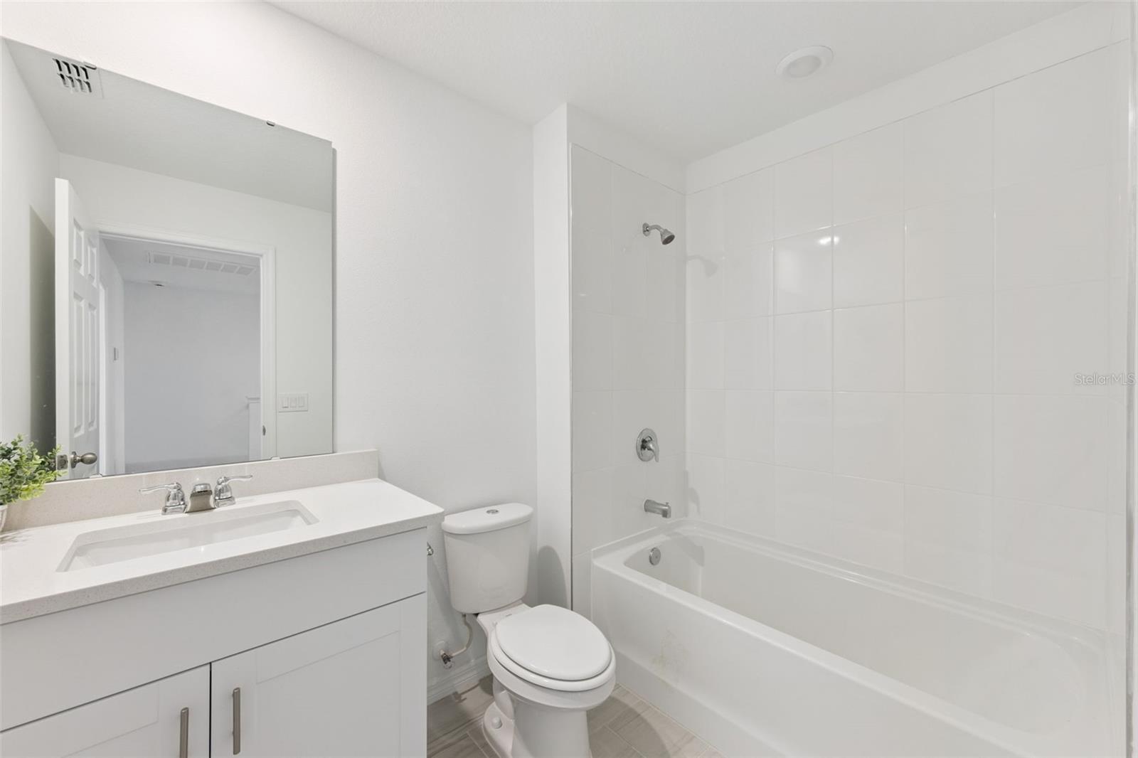 CHASE LANDING - Residential