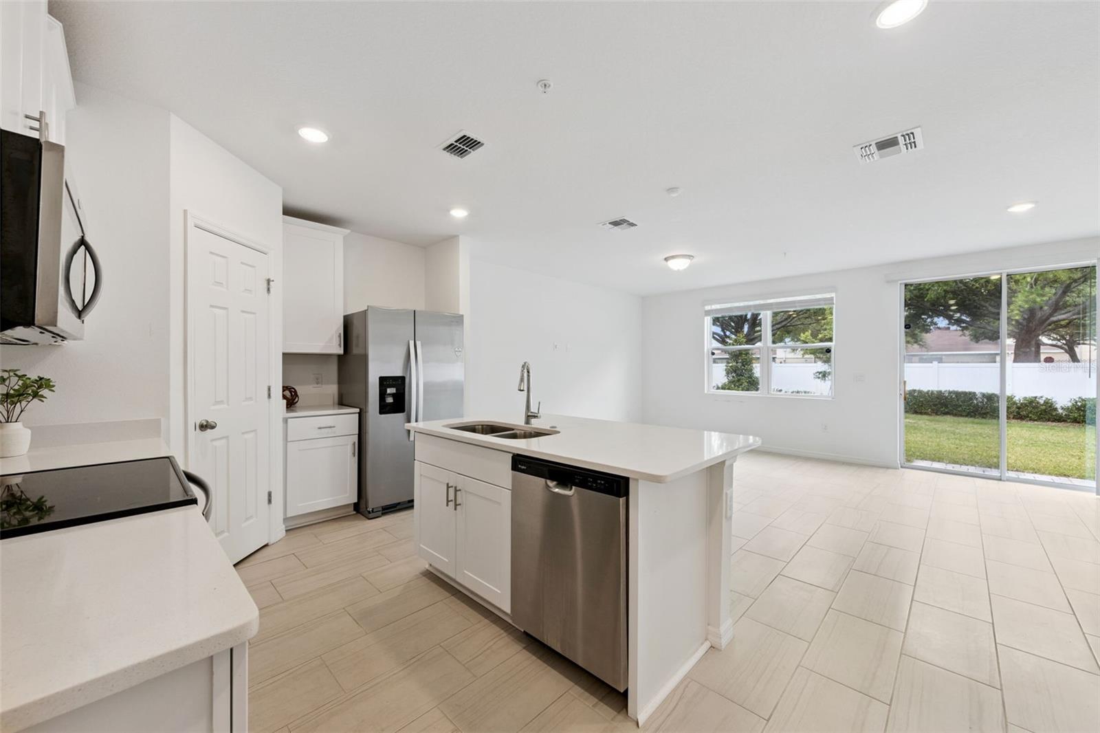 CHASE LANDING - Residential