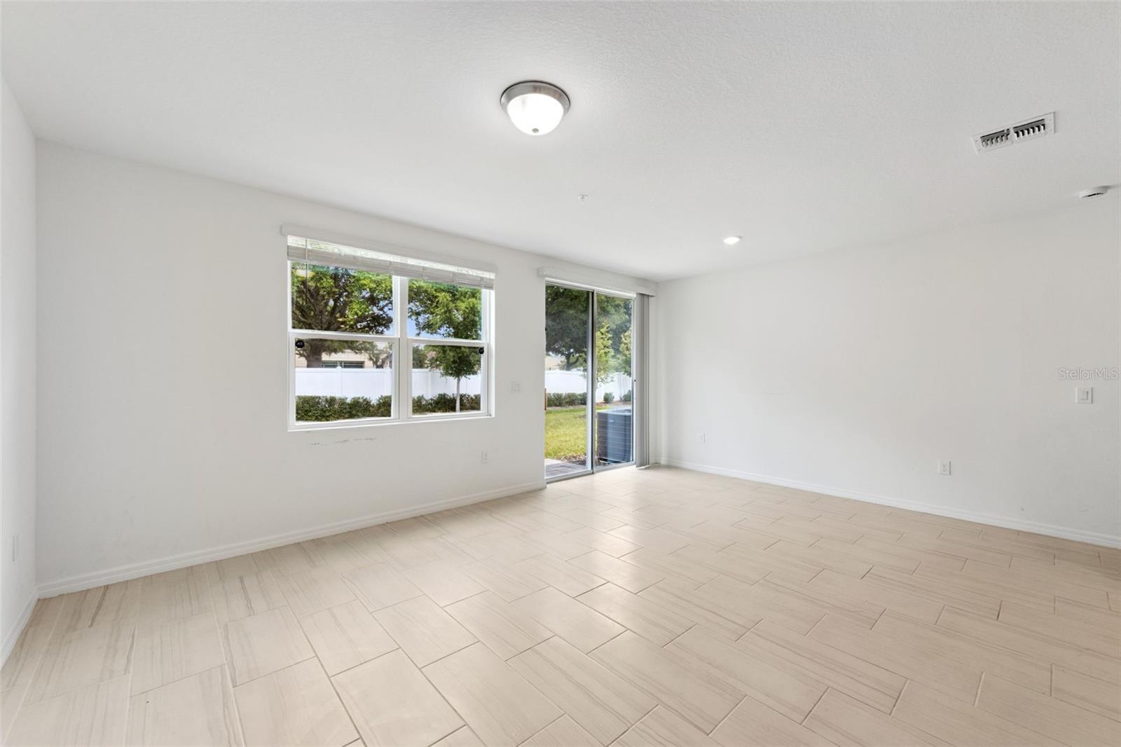CHASE LANDING - Residential