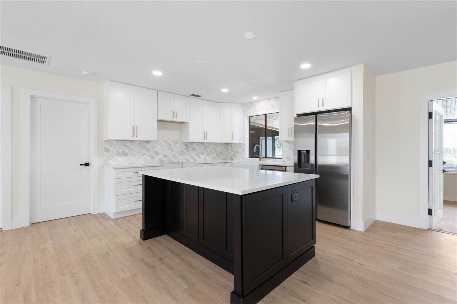 13 CLARENDON COURT S