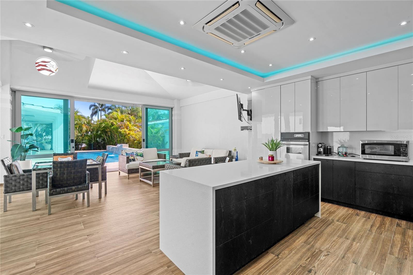 SABANERA DE DORADO - Residential