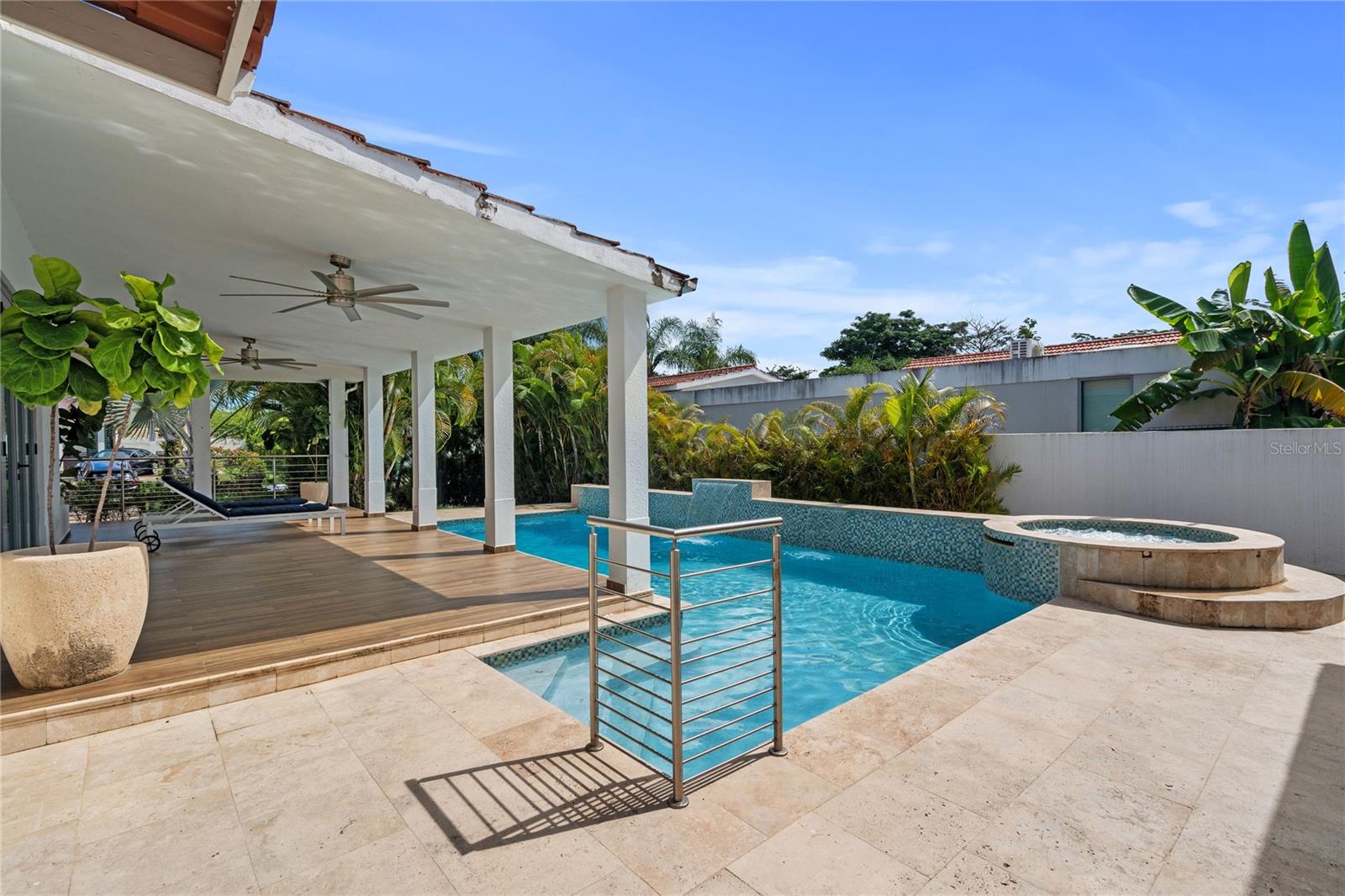 SABANERA DE DORADO - Residential