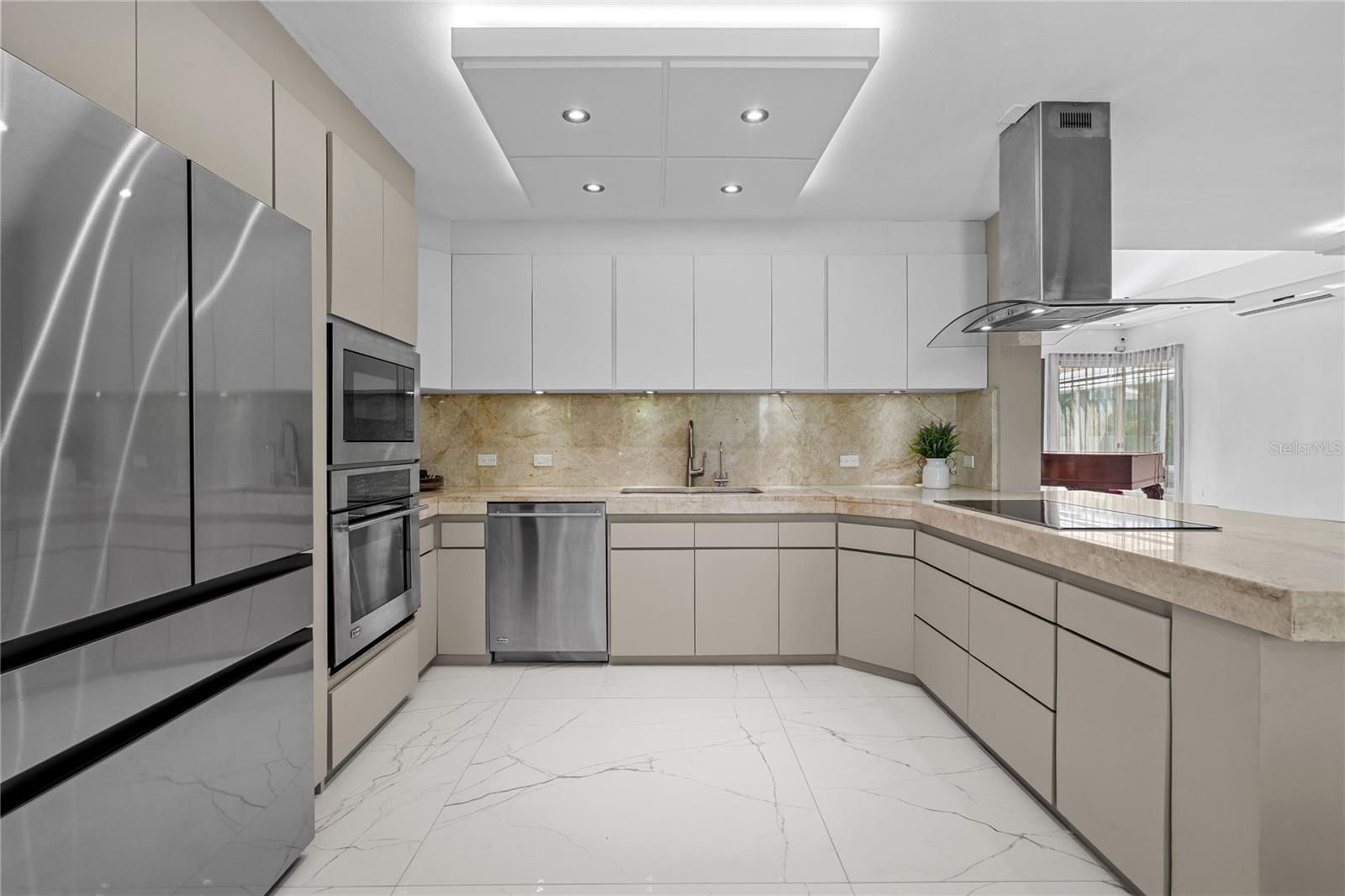 SABANERA DE DORADO - Residential