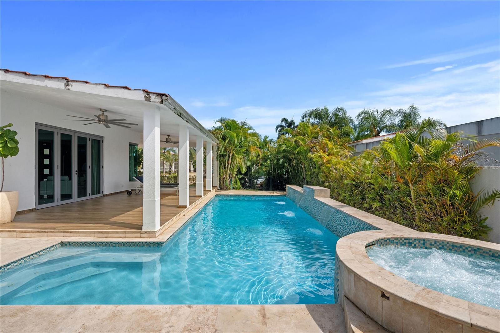 SABANERA DE DORADO - Residential