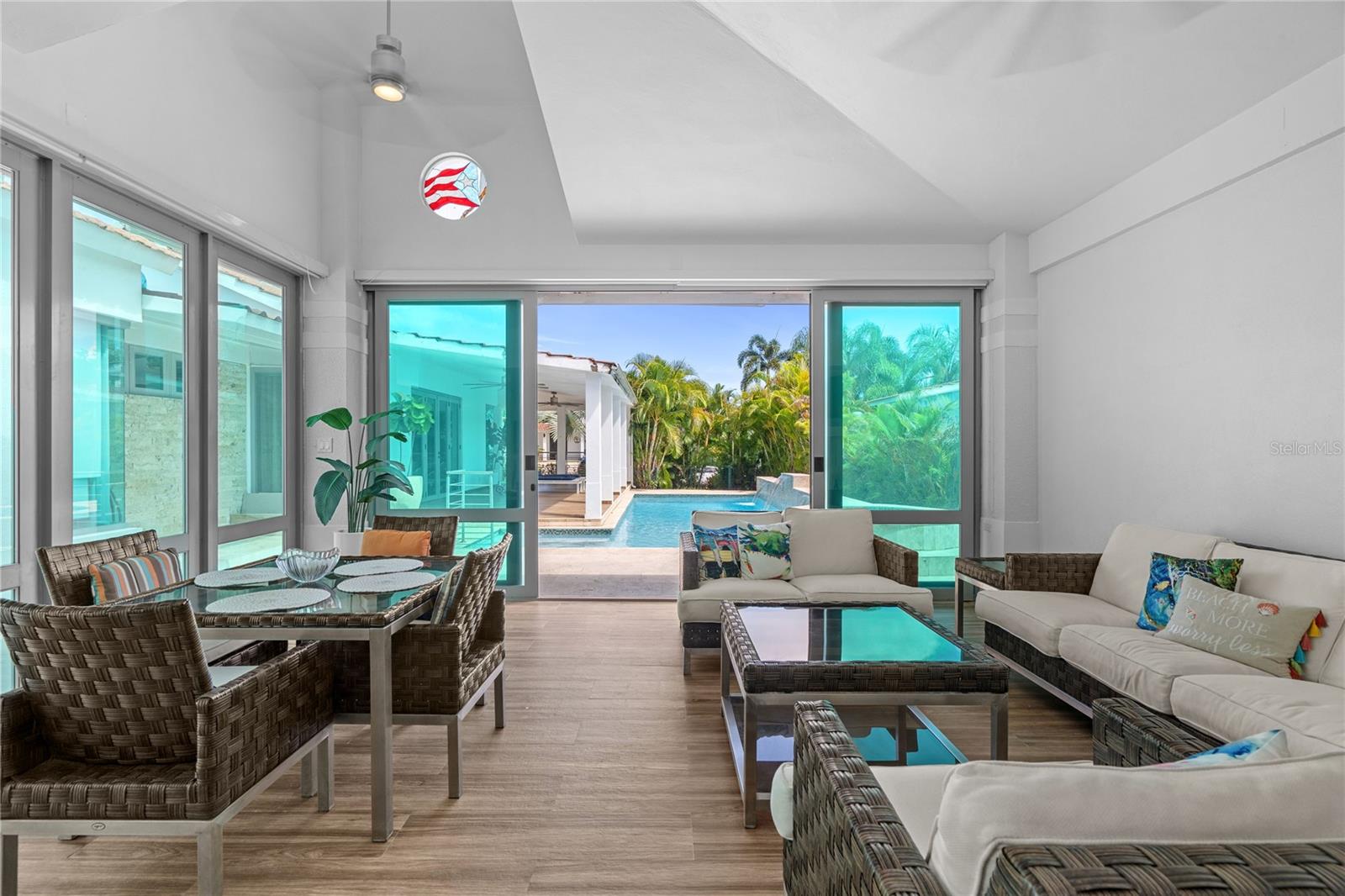 SABANERA DE DORADO - Residential