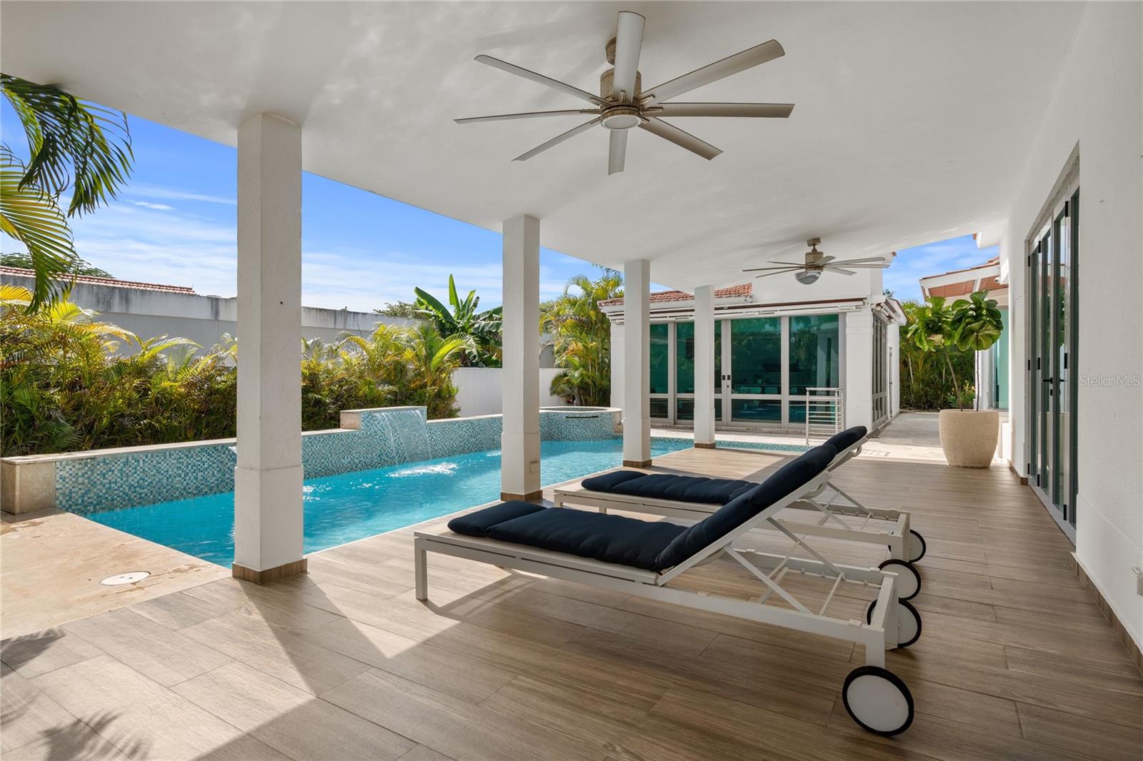 SABANERA DE DORADO - Residential