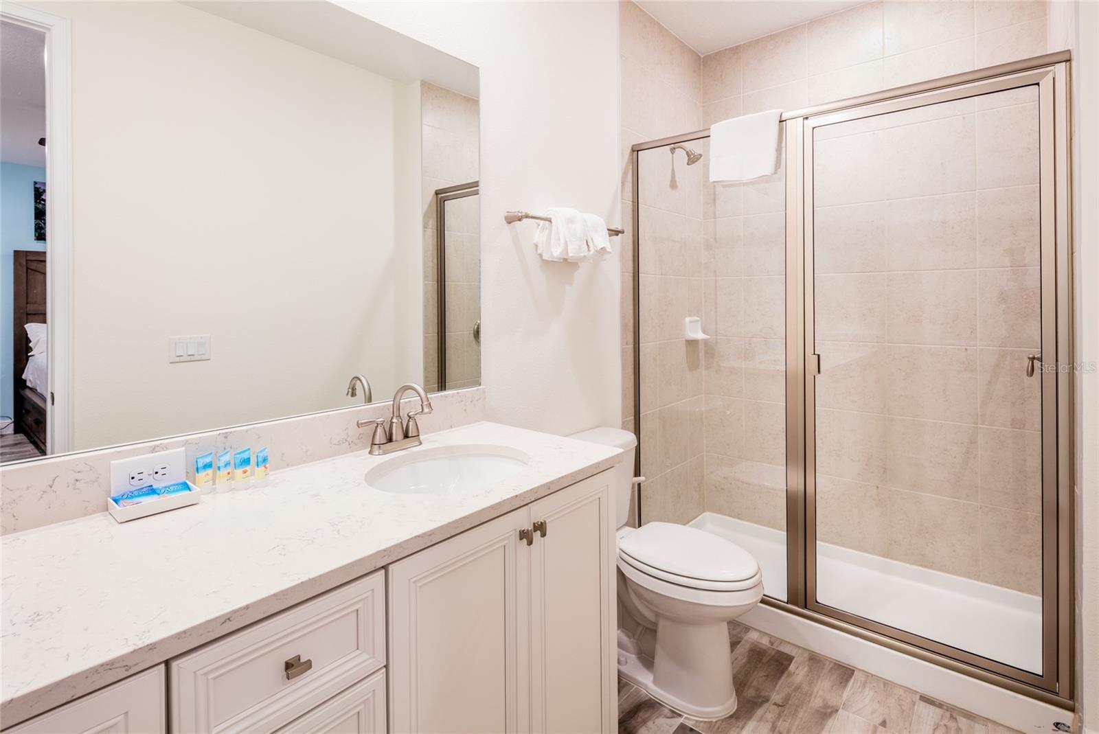 ROLLING OAKS PH 7 PB 30 PGS 167-169 LOT 92 - Residential