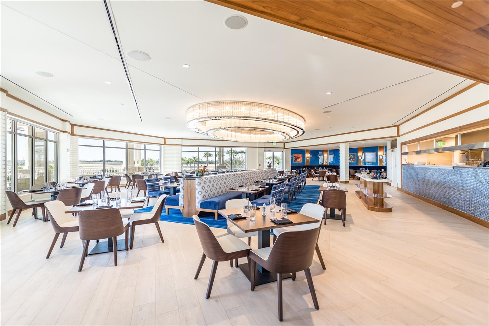 ROLLING OAKS PH 7 PB 30 PGS 167-169 LOT 92 - Residential