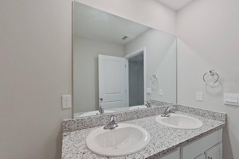 OCALA CROSSINGS - Residential Lease