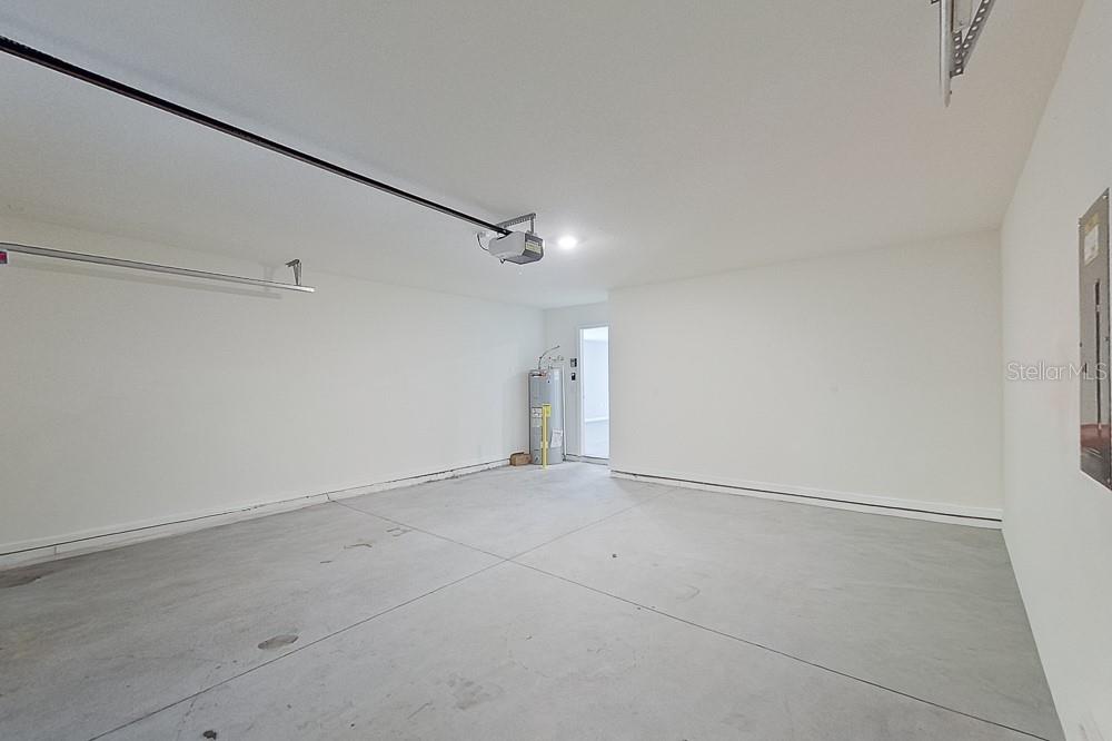 OCALA CROSSINGS - Residential Lease