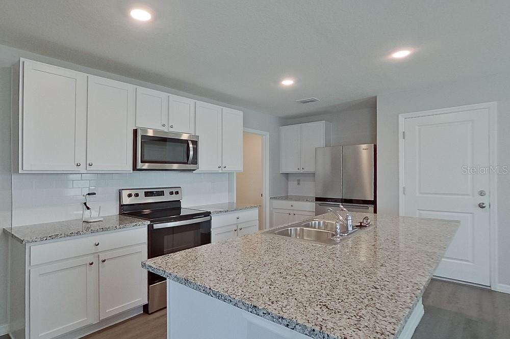 OCALA CROSSINGS - Residential Lease