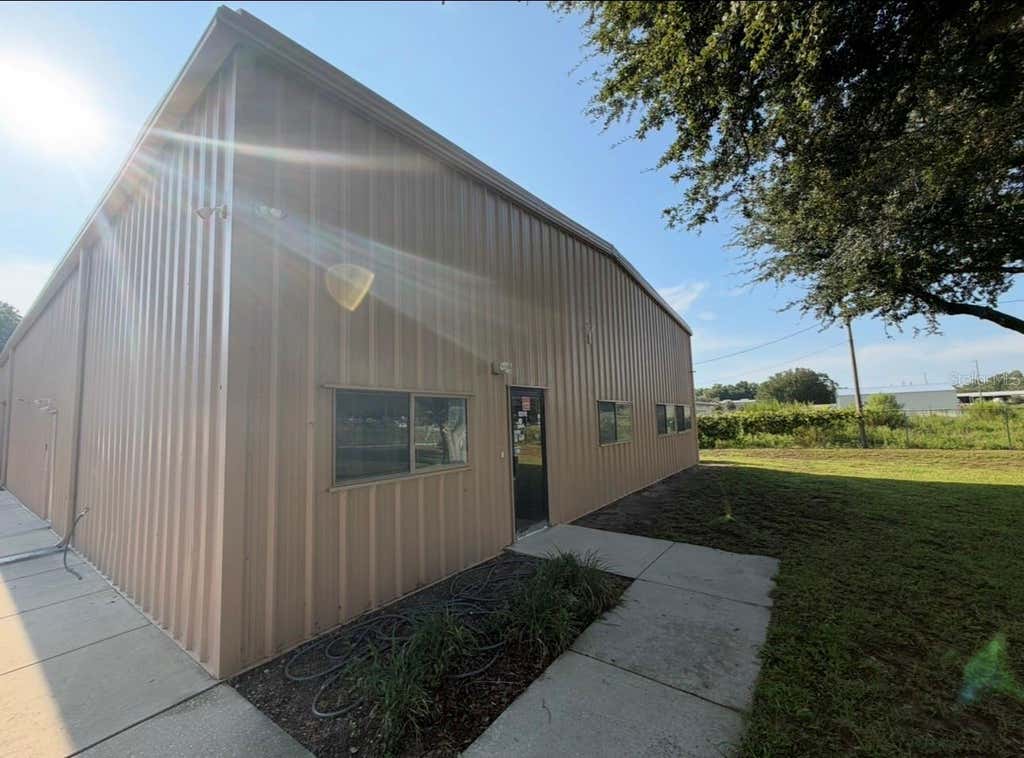 Photo of 483 NW 68th Avenue, Ocala, FL 34482 (MLS # OM731043)