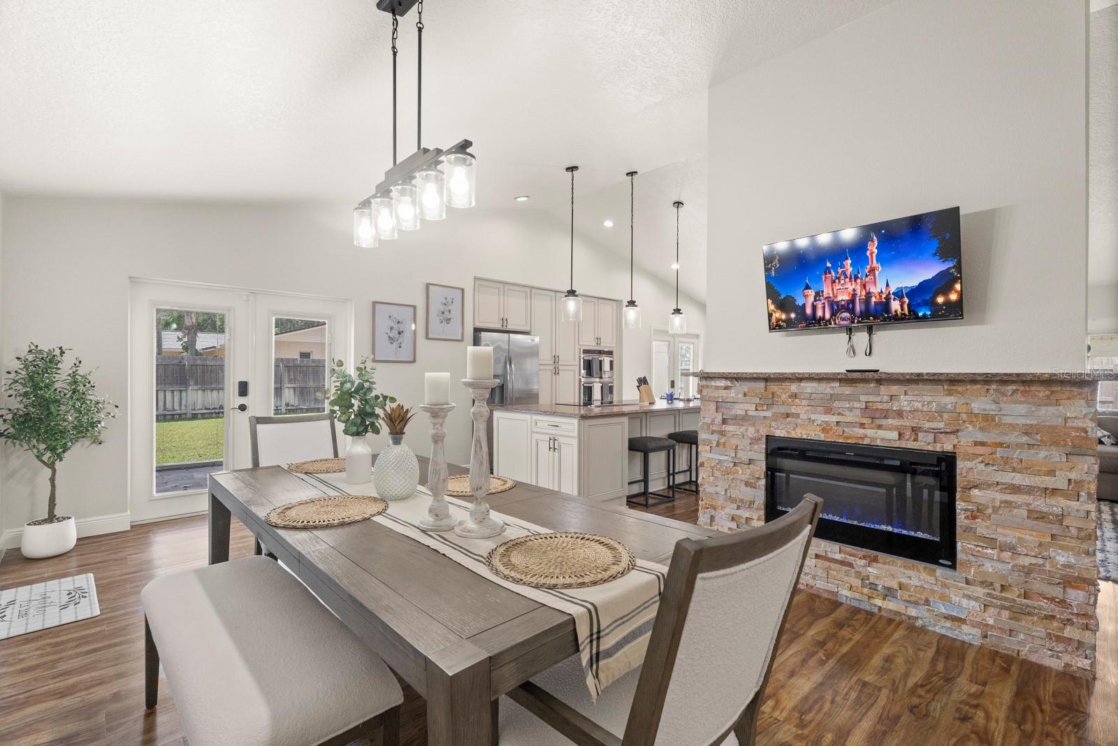 ROOSEVELT PLACE - Residential