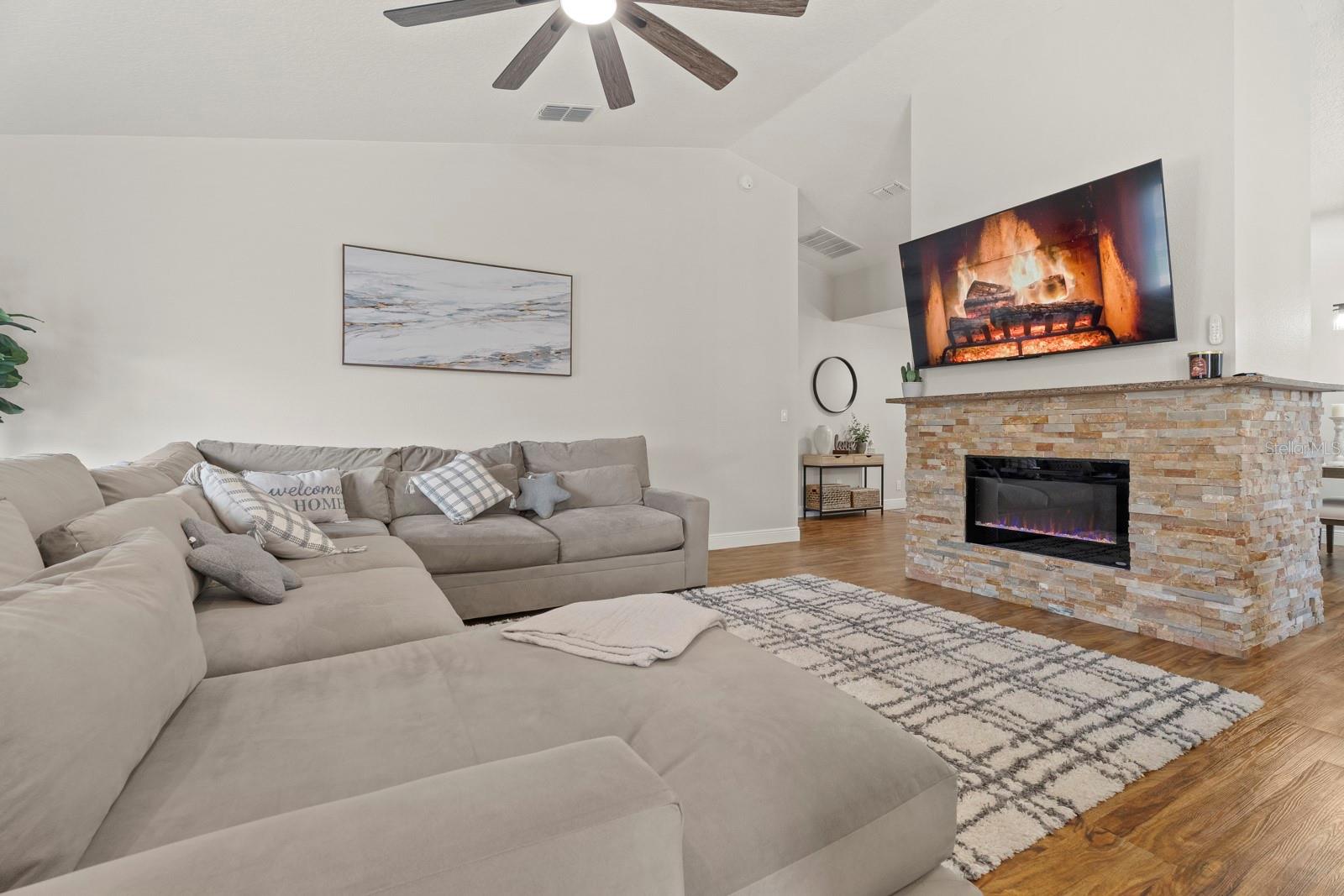 ROOSEVELT PLACE - Residential