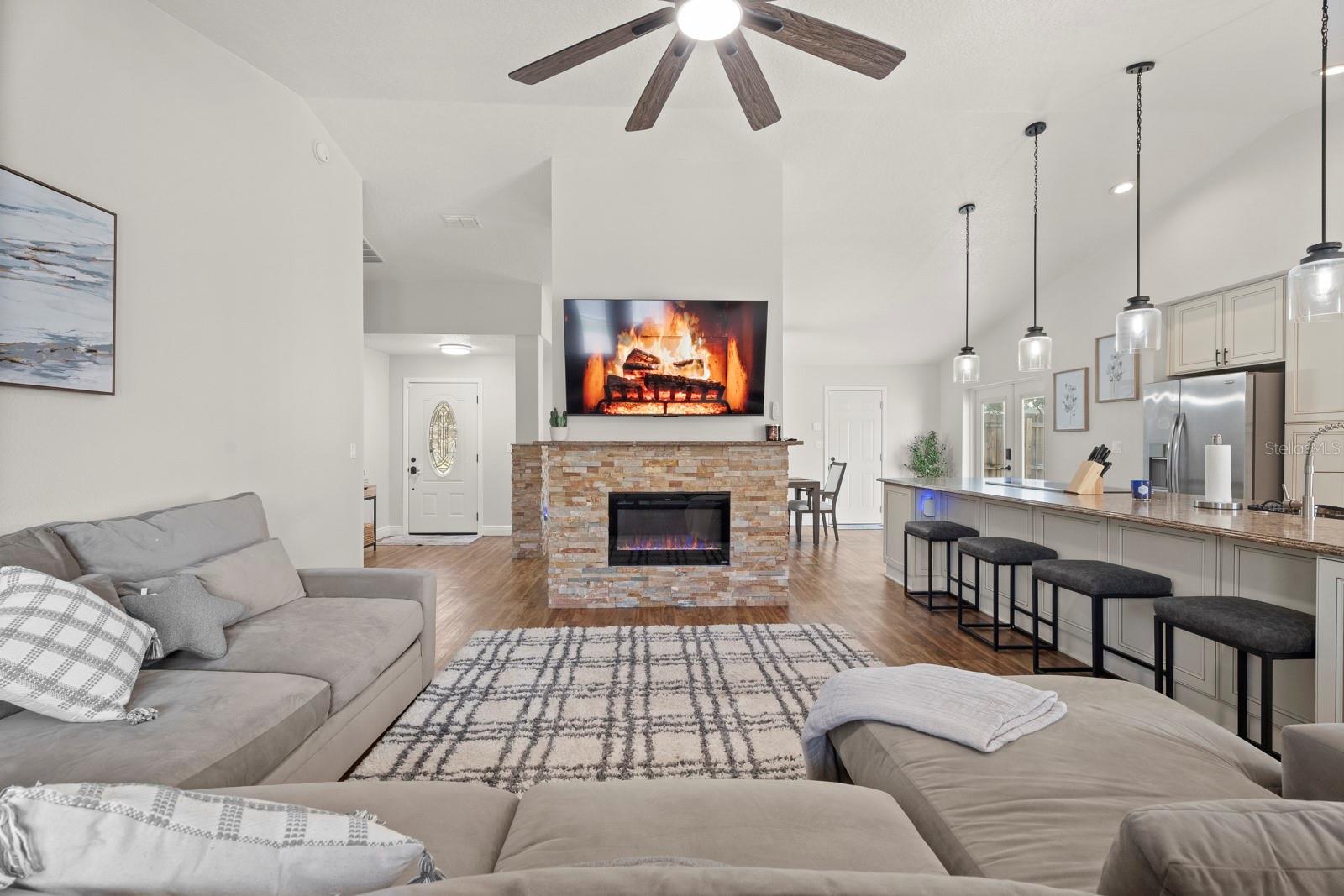 ROOSEVELT PLACE - Residential