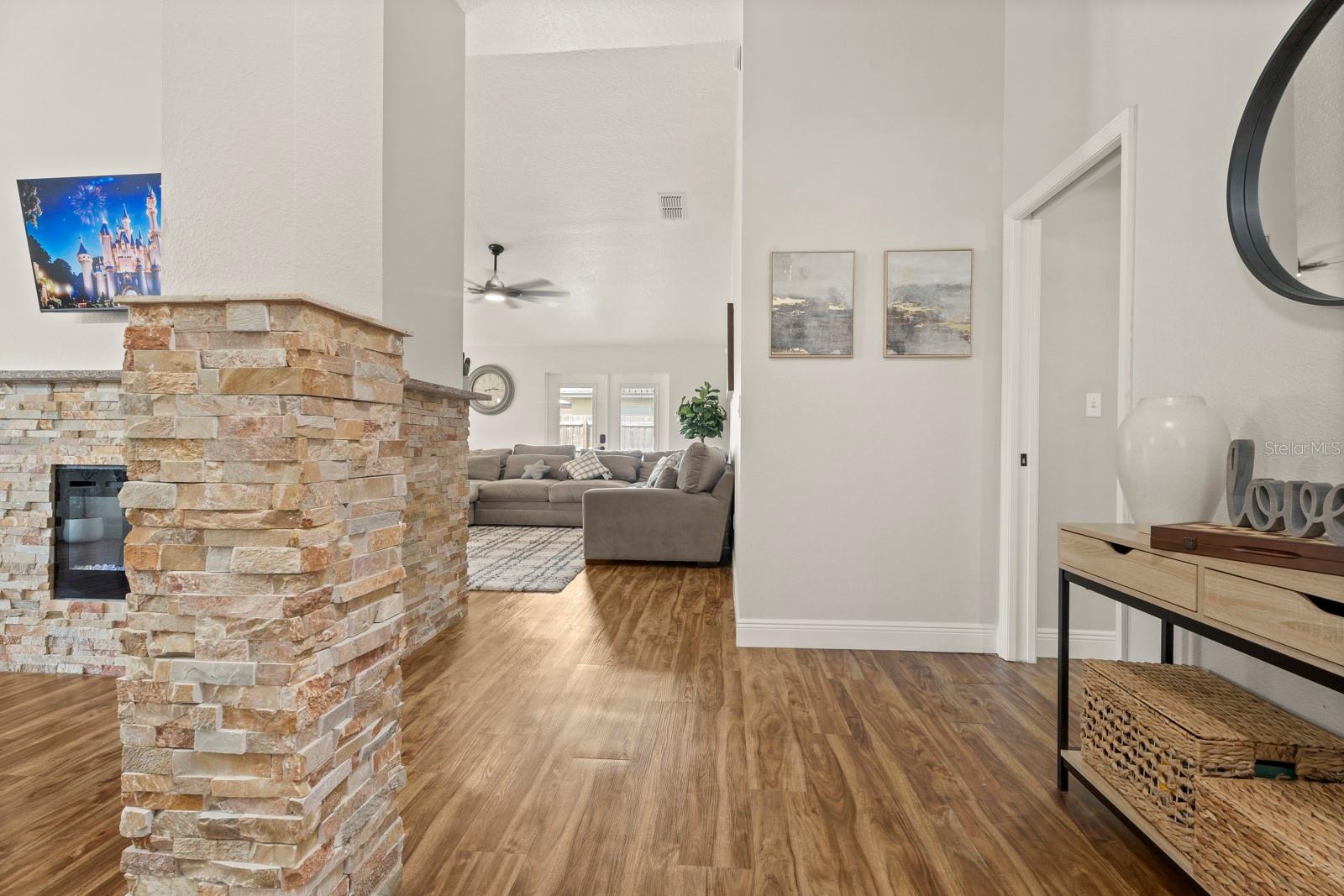 ROOSEVELT PLACE - Residential