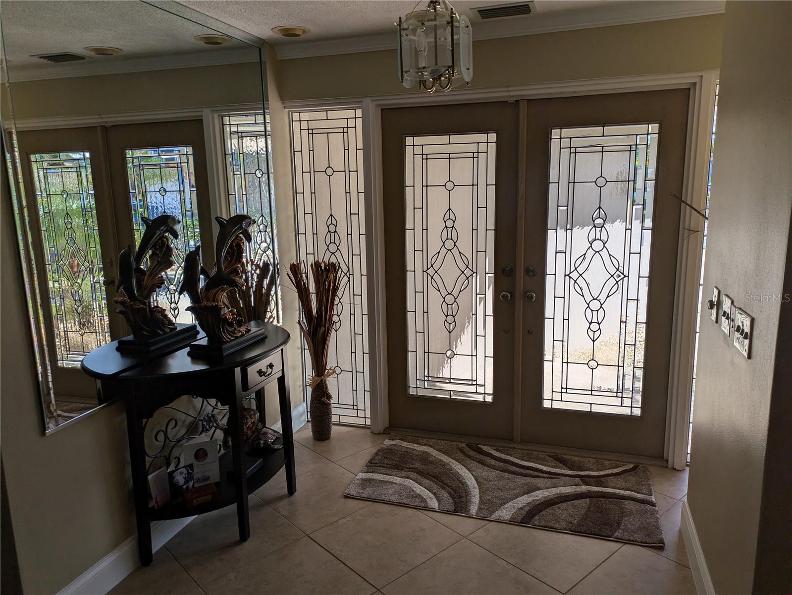 212 POINCIANA LANE