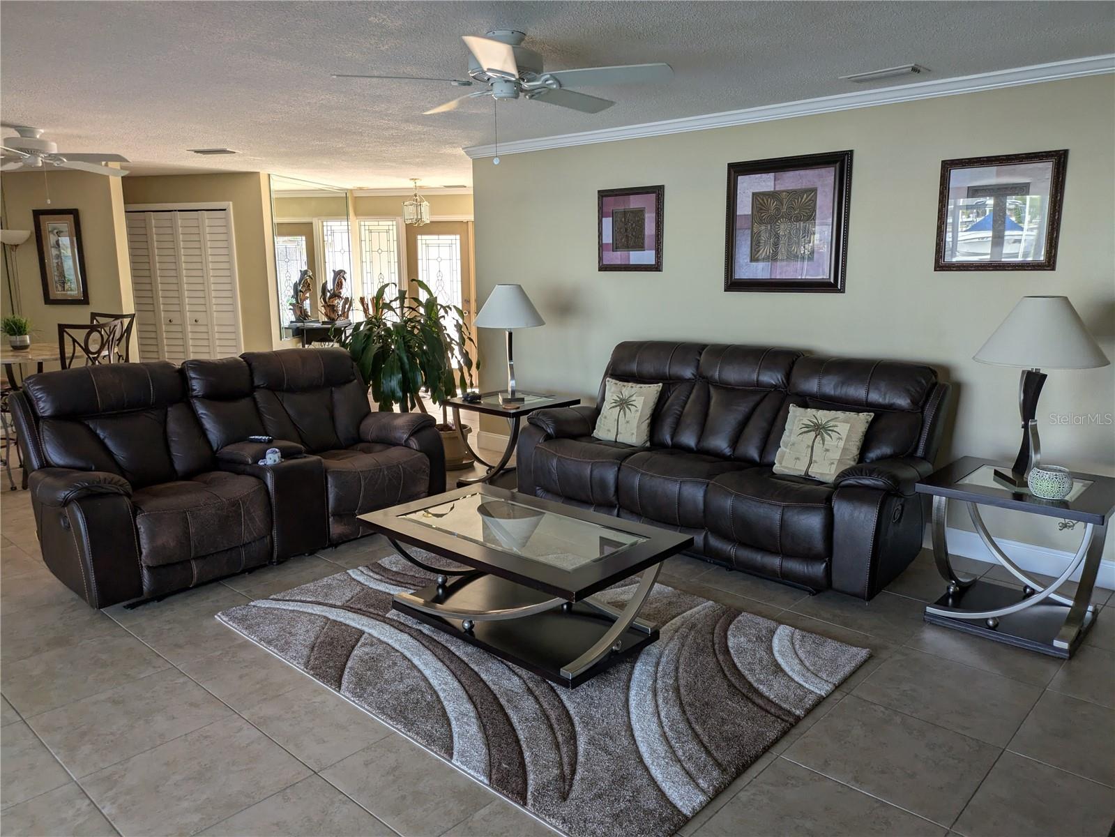 212 POINCIANA LANE