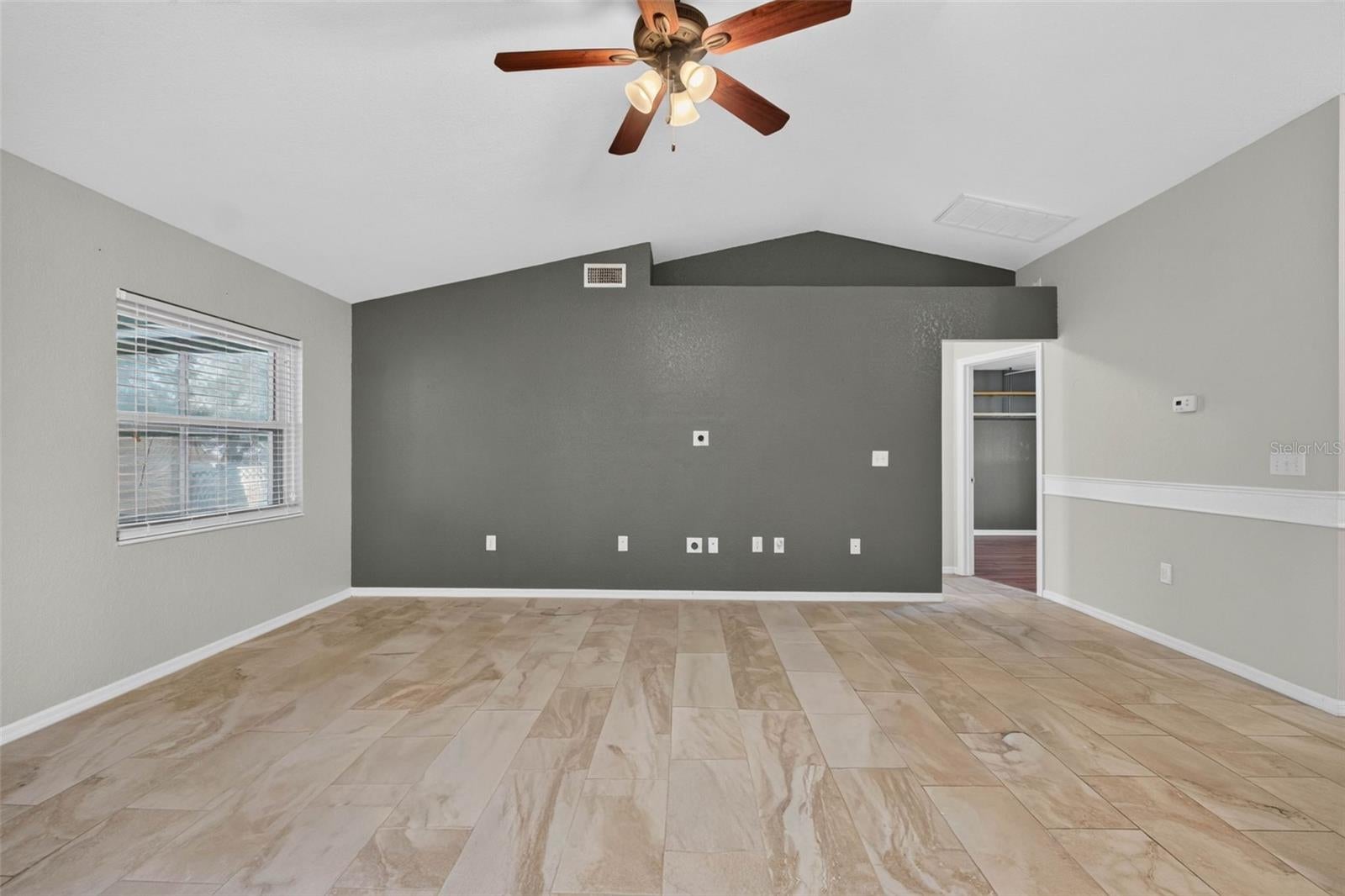 706 HIGHLAND CREST LOOP