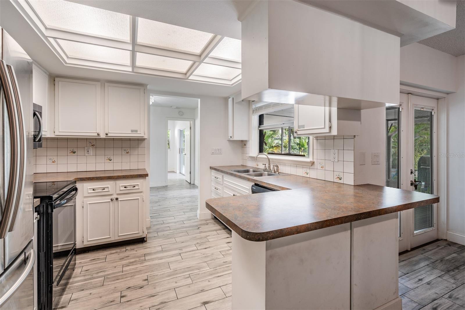 WILSHIRE ESTATES II - Residential