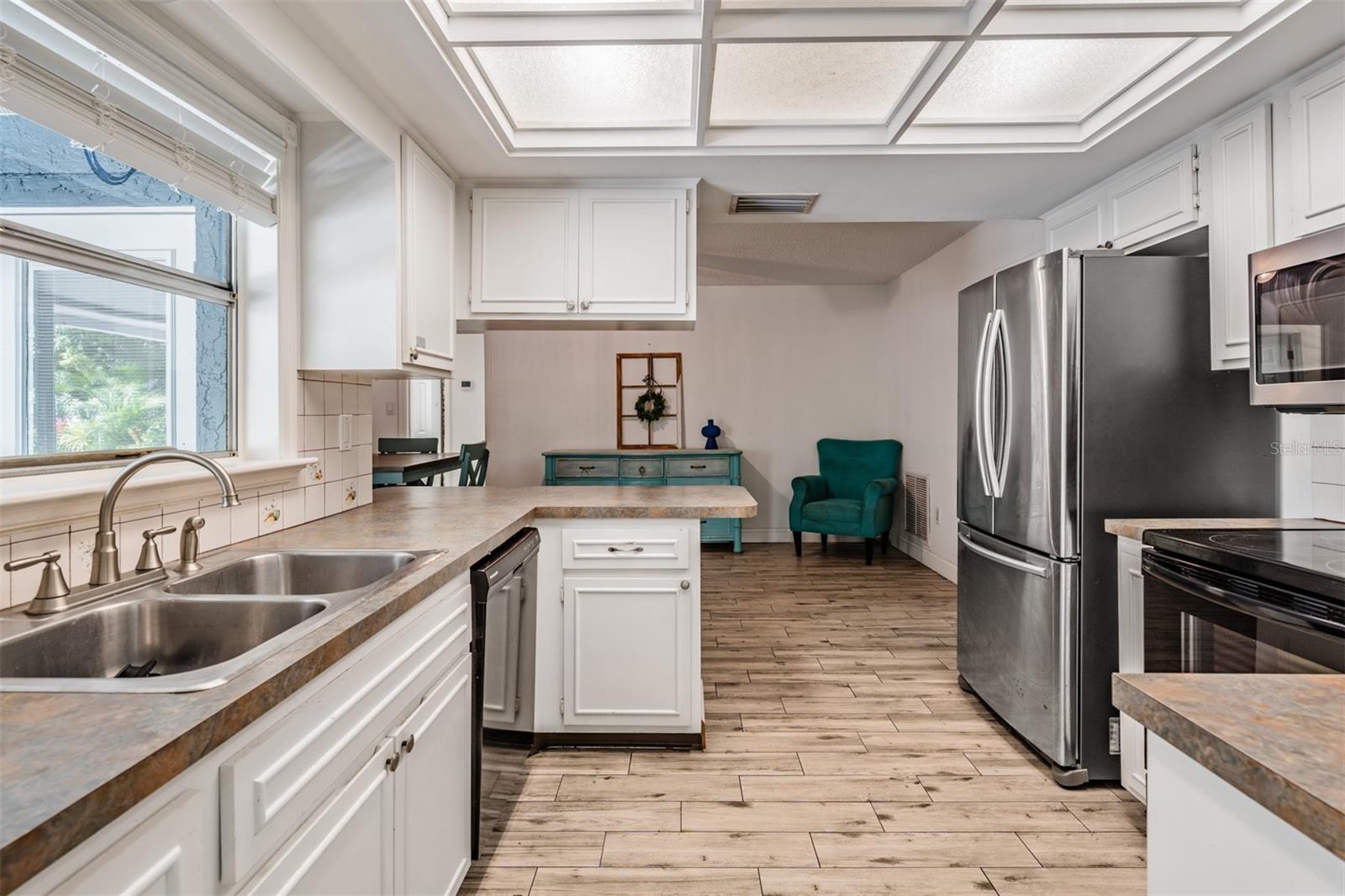 WILSHIRE ESTATES II - Residential