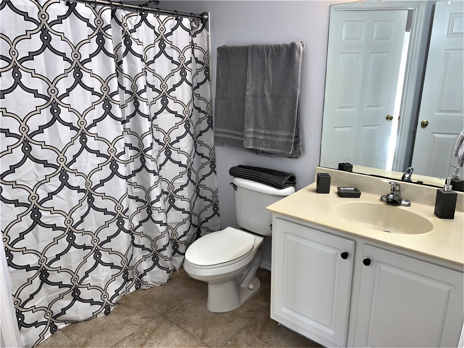 BEACHWAY CONDOS - Residential Lease