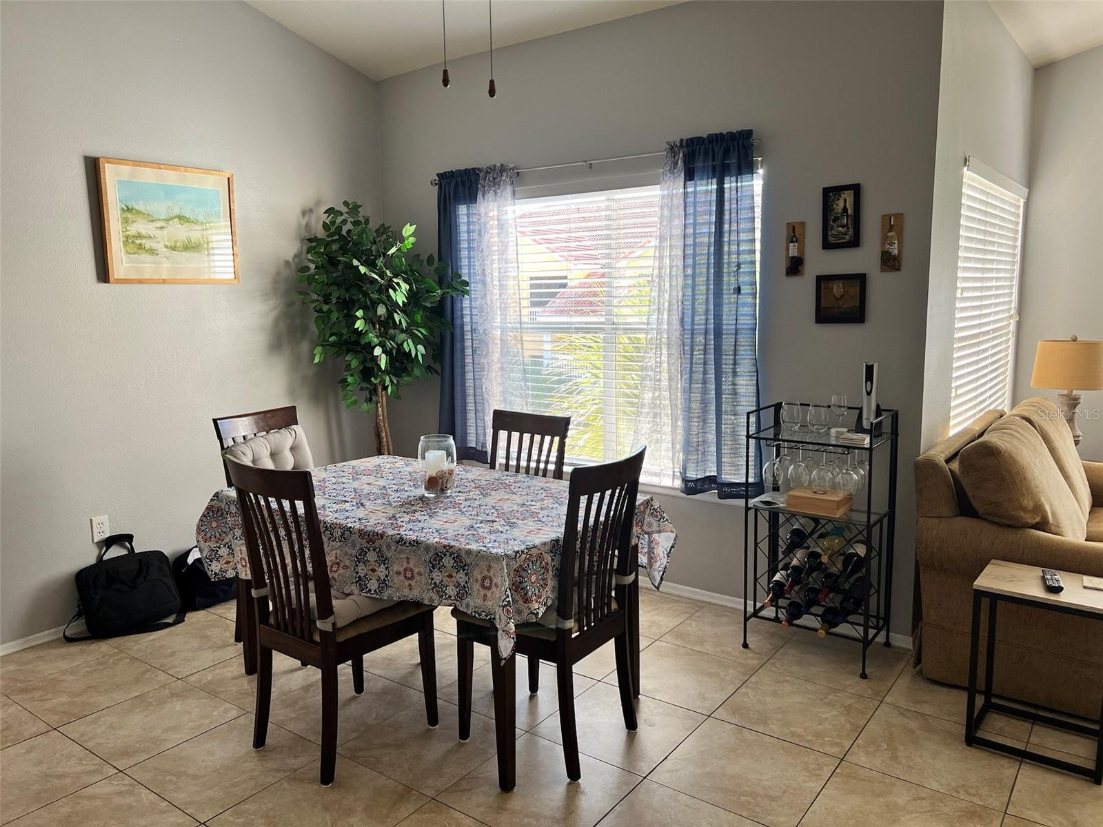 BEACHWAY CONDOS - Residential Lease