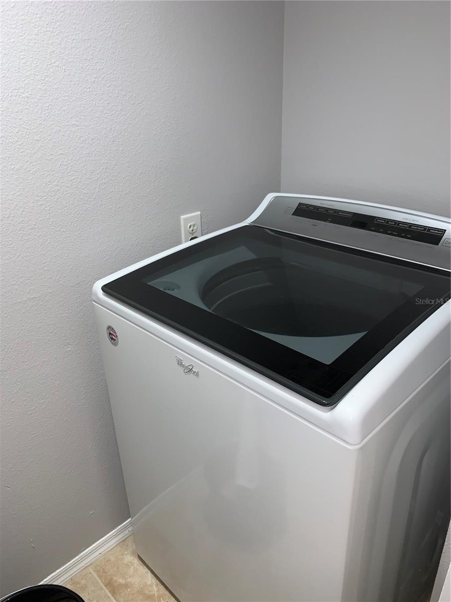 BEACHWAY CONDOS - Residential Lease