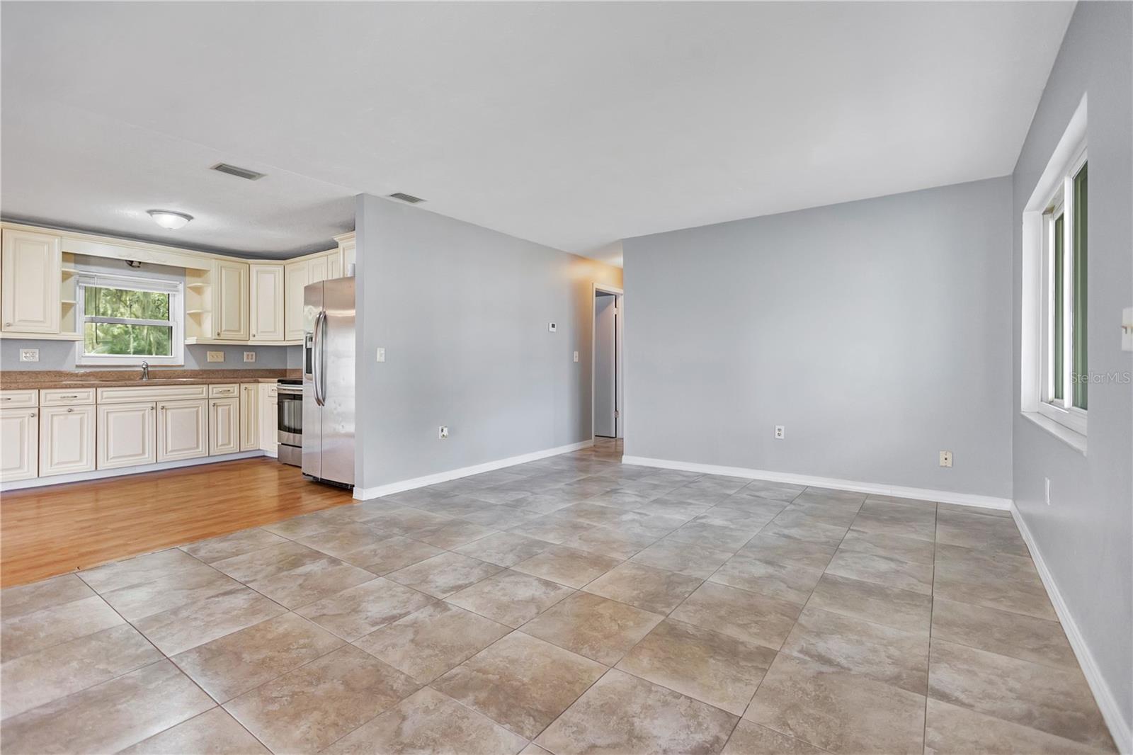 8316 TUPELO DR