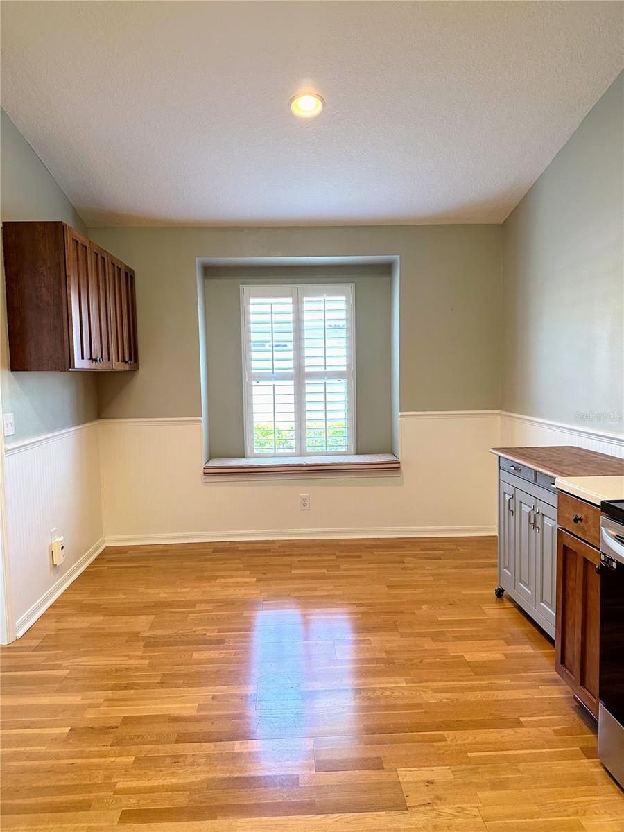 IVY LAKE ESTATES - Residential Lease