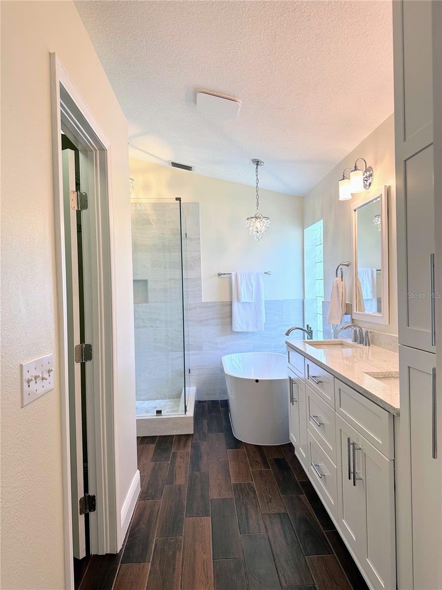 IVY LAKE ESTATES - Residential Lease