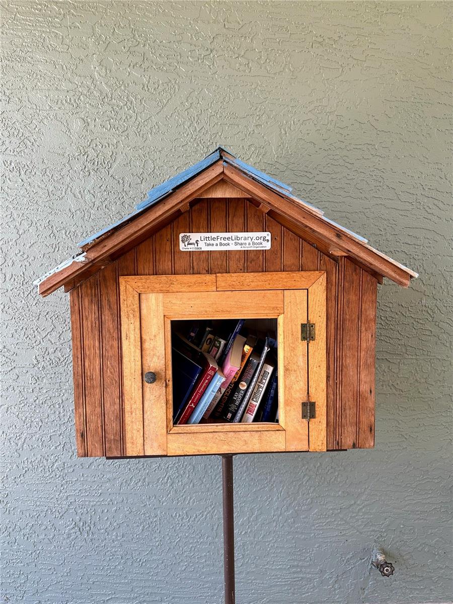 IVY LAKE ESTATES - Residential Lease