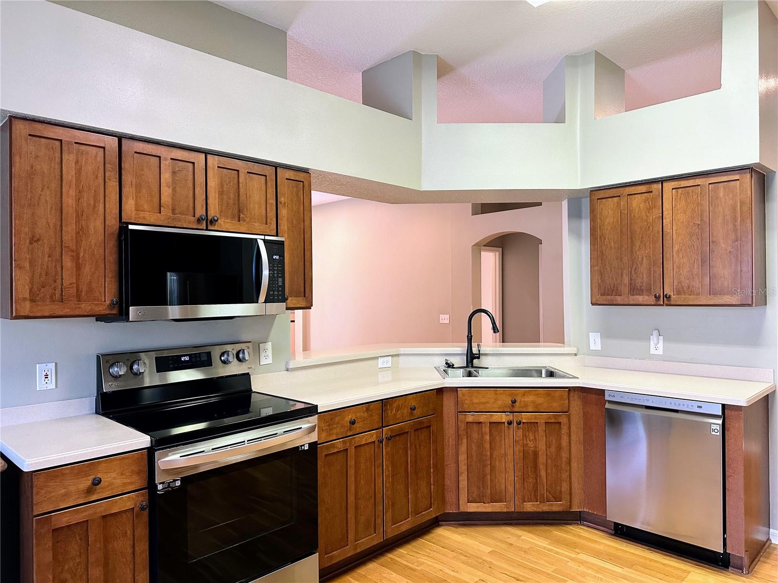 IVY LAKE ESTATES - Residential Lease