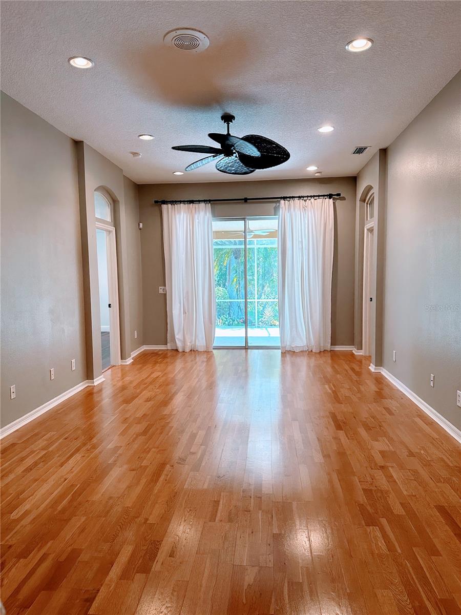 IVY LAKE ESTATES - Residential Lease