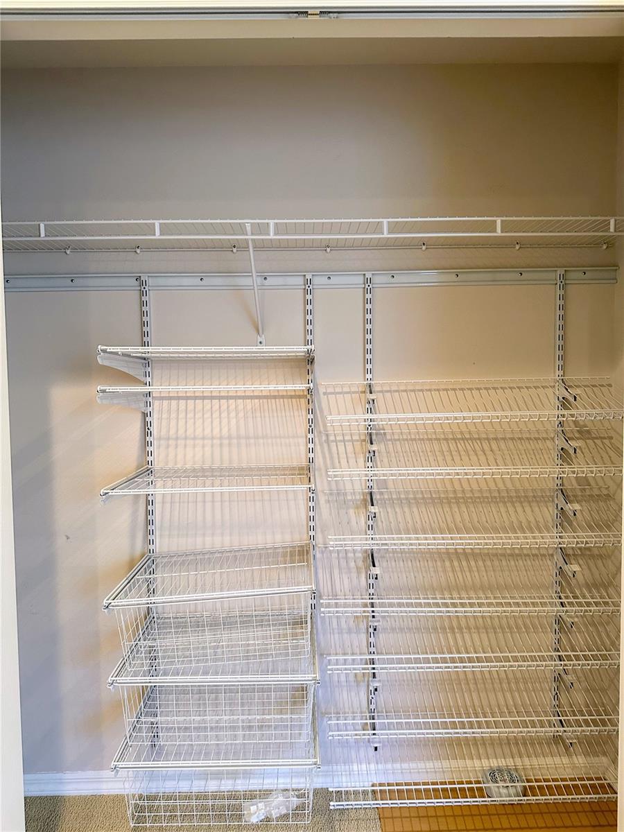 IVY LAKE ESTATES - Residential Lease